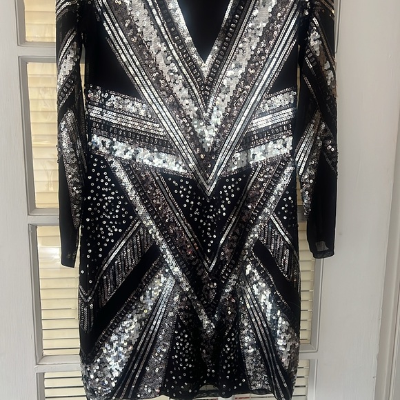 Express Sequin and Mesh Party Dress Deep V Long Sleeve - Picture 5 of 6